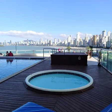 Apart Um Dormitorio Com Vista Para Estrada Da Rainha Balneario Camboriu Exterior photo