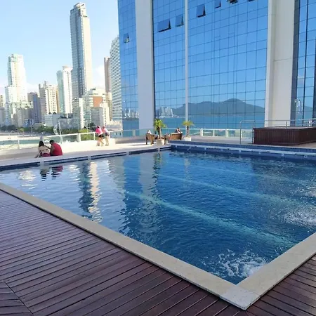 Apart Um Dormitorio Com Vista Para Estrada Da Rainha Balneario Camboriu Exterior photo